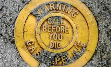 pipeline warning plaque